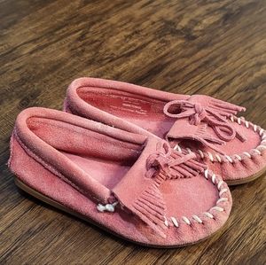 Girl's Minnetonka Pink Leather Moccasins Size 10